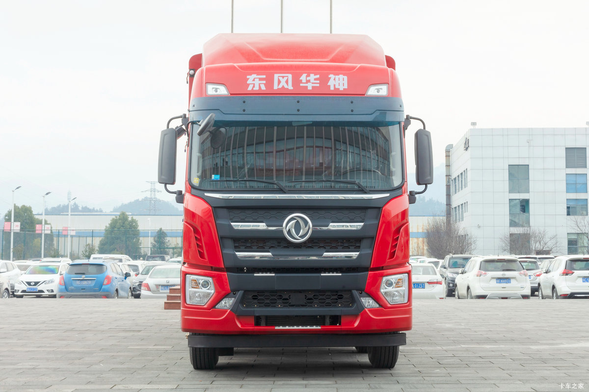 东风华神 T5 复合版 270马力 8X2 9.6米栏板载货车(高顶)