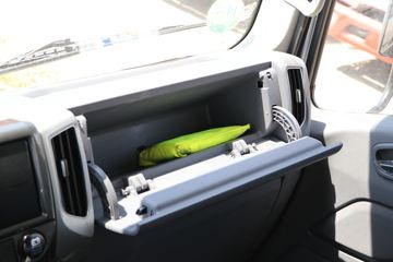 ���� ����CTS 143���� 4X2��س�(BJ5048XLC-FA)ͼƬ