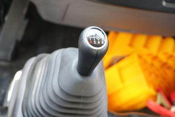 ���� ����CTS 143���� 4X2��س�(BJ5048XLC-FA)ͼƬ