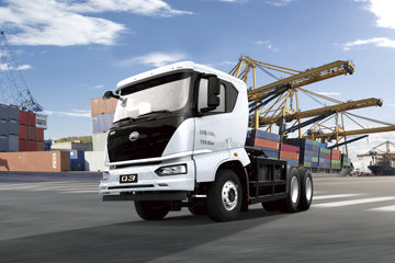 比亚迪 Q3 26T 6X4 纯电动牵引车355kWh
