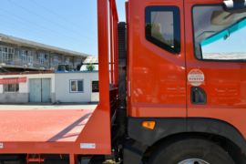 多利卡D9&nbsp;平板运输车外观图片