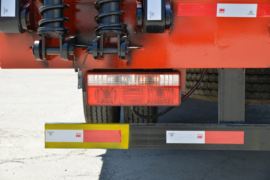 多利卡D9&nbsp;平板运输车上装图片