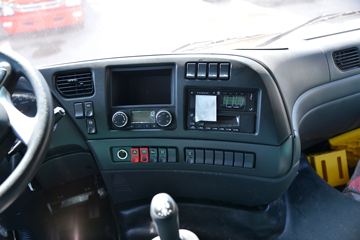 ���� ������D9K 220���� 4X2 6.8�ײ�դʽ�ػ���(����)ͼƬ