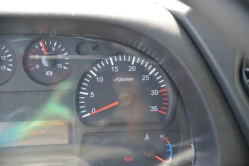���� ������D9K 220���� 4X2 6.8�ײ�դʽ�ػ���(����)ͼƬ
