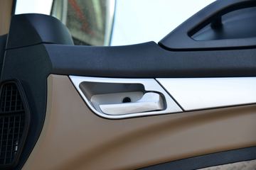 �й����� HOWO TX�ؿ� 430���� 6X4 ǣ����(����)(ZZ4257V324GF1)ͼƬ