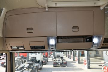 �й����� HOWO TX�ؿ� 430���� 6X4 ǣ����(����)(ZZ4257V324GF1)ͼƬ