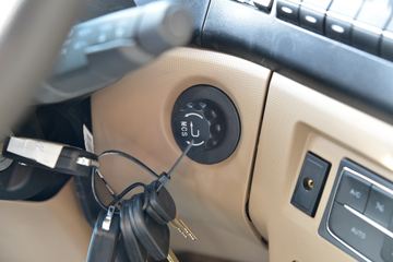 �й����� HOWO TX�ؿ� 430���� 6X4 ǣ����(����)(ZZ4257V324GF1)ͼƬ