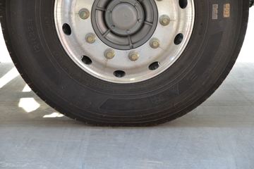 �й����� HOWO TX�ؿ� 430���� 6X4 ǣ����(����)(ZZ4257V324GF1)ͼƬ