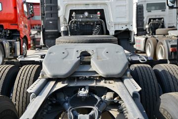 �й����� HOWO TX�ؿ� 430���� 6X4 ǣ����(����)(ZZ4257V324GF1)ͼƬ