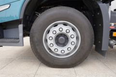 沃尔沃 全新FM重卡 420马力 6X4 自动挡牵引车(国六)(平顶)