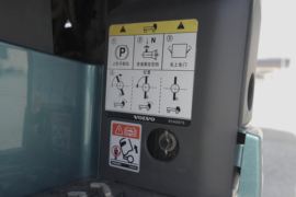 沃尔沃新FM 牵引车外观                                                图片