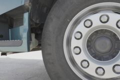沃尔沃 全新FM重卡 500马力 6X4 自动挡牵引车(国六)