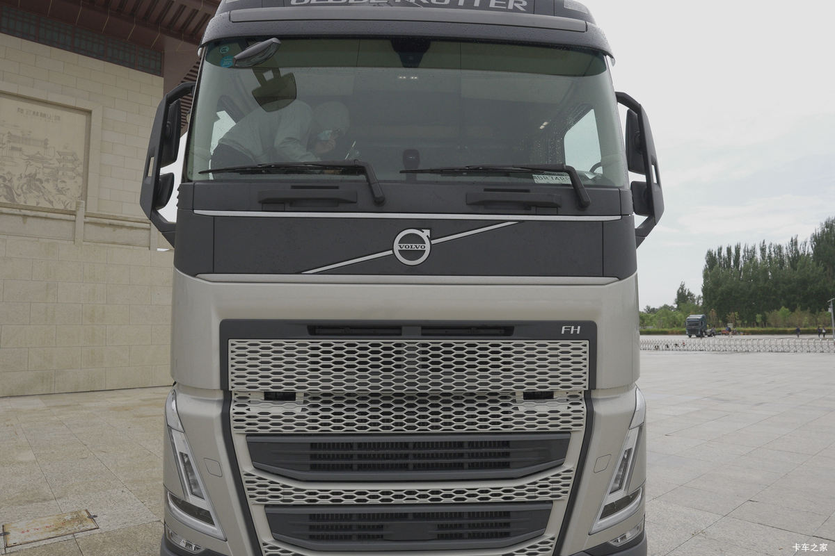 �ֶ��� ȫ��FH�ؿ� 460���� 6X4 �Զ���ǣ����(����)���                                                