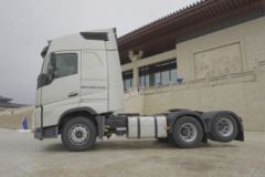 沃尔沃 全新FH重卡 460马力 6X4 自动挡牵引车(国六)
