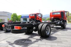 东风华神 T3 200马力 4X2 6.85米排半栏板载货车(速比4.875)(EQ1186GL6D11)