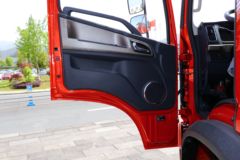 东风华神 T3 200马力 4X2 6.85米排半栏板载货车(速比4.875)(EQ1186GL6D11)