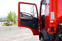 东风华神 T3 200马力 4X2 6.85米排半栏板载货车(速比4.875)(EQ1186GL6D11)