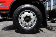 东风华神 T3 200马力 4X2 6.85米排半栏板载货车(速比4.875)(EQ1186GL6D11)