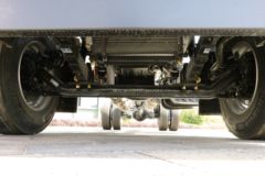 东风华神 T3 200马力 4X2 6.85米排半栏板载货车(速比4.875)(EQ1186GL6D11)