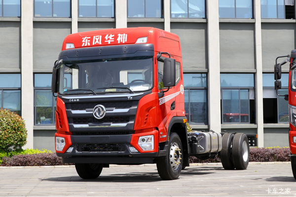 东风华神 T5 270马力 4X2 6.75米排半栏板载货车(EQ1186GL6D21)
