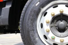 东风华神 T5 270马力 4X2 6.75米排半栏板载货车(EQ1186GL6D21)