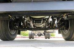 东风华神 T5 270马力 4X2 6.75米排半栏板载货车(EQ1186GL6D21)