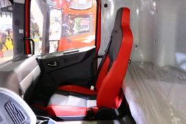 三一重工&nbsp;混凝土搅拌车驾驶室                                               图片