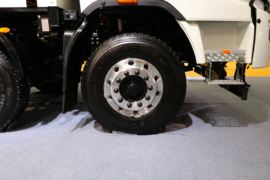 C系&nbsp;混凝土搅拌车底盘                                                图片