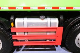 三一&nbsp;自卸车底盘                                                图片