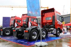 三一重卡 正义版 460马力 6X4 牵引车(国六)