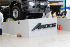 奔驰新Arocs 载货车外观                                                图片