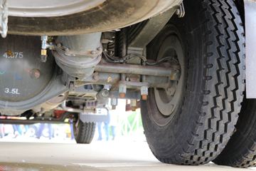 �й������ɶ����ó� ��ʨ 160���� 4.15�׵�����ʽ�Ῠ(����)ͼƬ