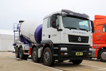 重汽汕德卡底盘&nbsp;混凝土搅拌车外观                                                图片