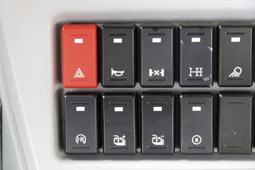 ���ǵ� Q3 26T 6X4 ���綯ǣ����ͼƬ