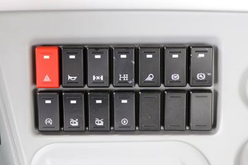 ���ǵ� Q3 26T 6X4 ���綯ǣ����ͼƬ