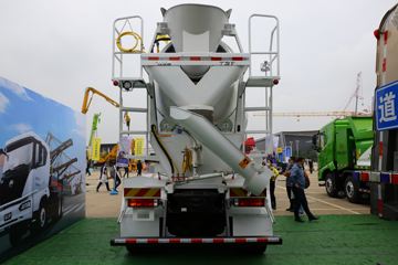 T31&nbsp;混凝土搅拌车外观                                                图片