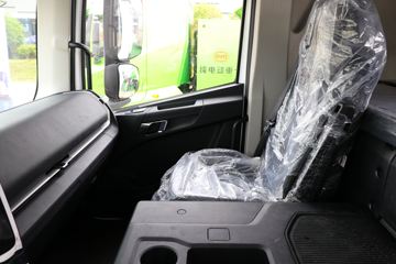 ���ǵ�T31 31T 8X4 7���������������䳵(�м�����)(BYD5310GJBEV1)ͼƬ