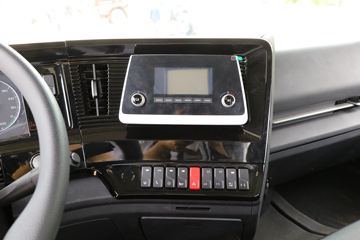 ���ǵ�T31 31T 8X4 7���������������䳵(�м�����)(BYD5310GJBEV1)ͼƬ