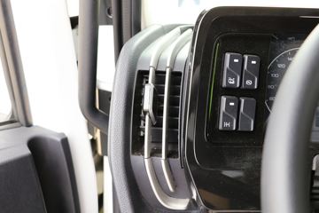 ���ǵ�T31 31T 8X4 7���������������䳵(�м�����)(BYD5310GJBEV1)ͼƬ