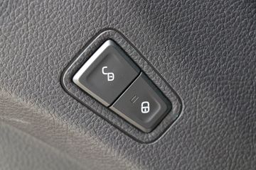 ���ǵ�T31 31T 8X4 7���������������䳵(�м�����)(BYD5310GJBEV1)ͼƬ