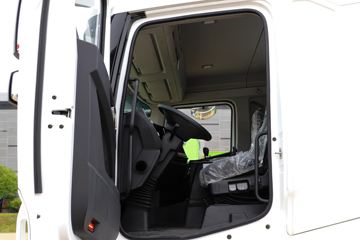 ���ǵ�T31 31T 8X4 7���������������䳵(�м�����)(BYD5310GJBEV1)ͼƬ