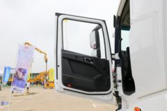 比亚迪T31 31T 8X4 7方混凝土搅拌运输车(中集江门)(BYD5310GJBEV1)