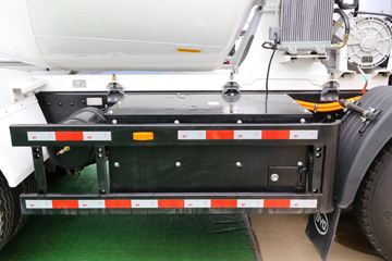 ���ǵ�T31 31T 8X4 7���������������䳵(�м�����)(BYD5310GJBEV1)ͼƬ