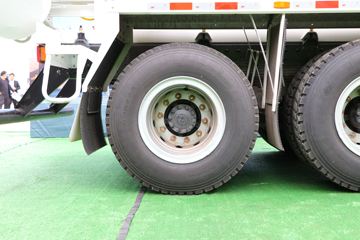 ���ǵ�T31 31T 8X4 7���������������䳵(�м�����)(BYD5310GJBEV1)ͼƬ