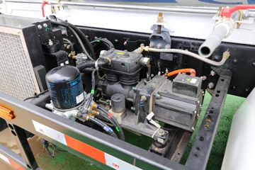 ���ǵ�T31 31T 8X4 7���������������䳵(�м�����)(BYD5310GJBEV1)ͼƬ