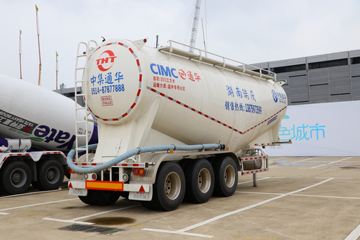 29.5方系列&nbsp;粉粒物料运输半挂车外观图片