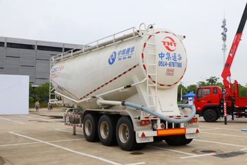 29.5方系列&nbsp;粉粒物料运输半挂车外观图片