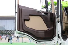 青岛解放 JH6重卡 Pro卓越版 320马力 8X4 7.92方混凝土搅拌运输车(中联牌)(ZLJ5312GJBJH5E)