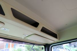 陕汽重卡底盘&nbsp;混凝土搅拌车驾驶室                                               图片