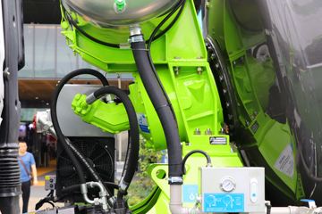 �����ؿ� ����M3000S Pro 340���� 8X4 7.82���������������䳵(������)ͼƬ